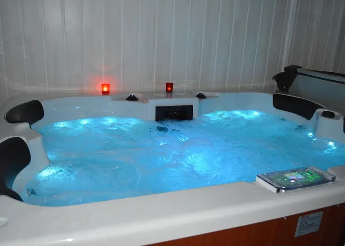 Oda ve Kahvaltı Les Glycines 3*