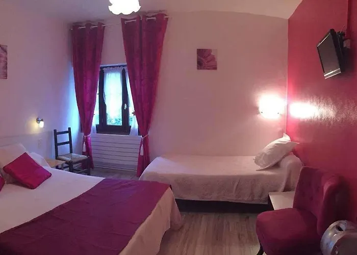 Les Glycines 3* Cancon